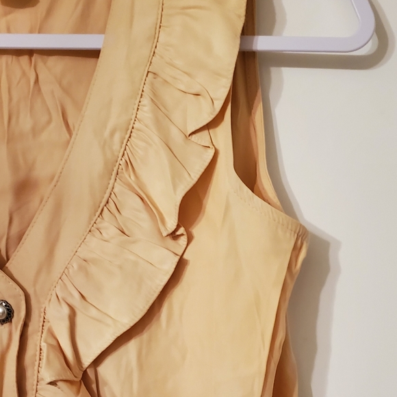 Ruffle V Pearl Buttons Women Sleeveless Shirt w Deep V Neckline - Picture 11 of 11